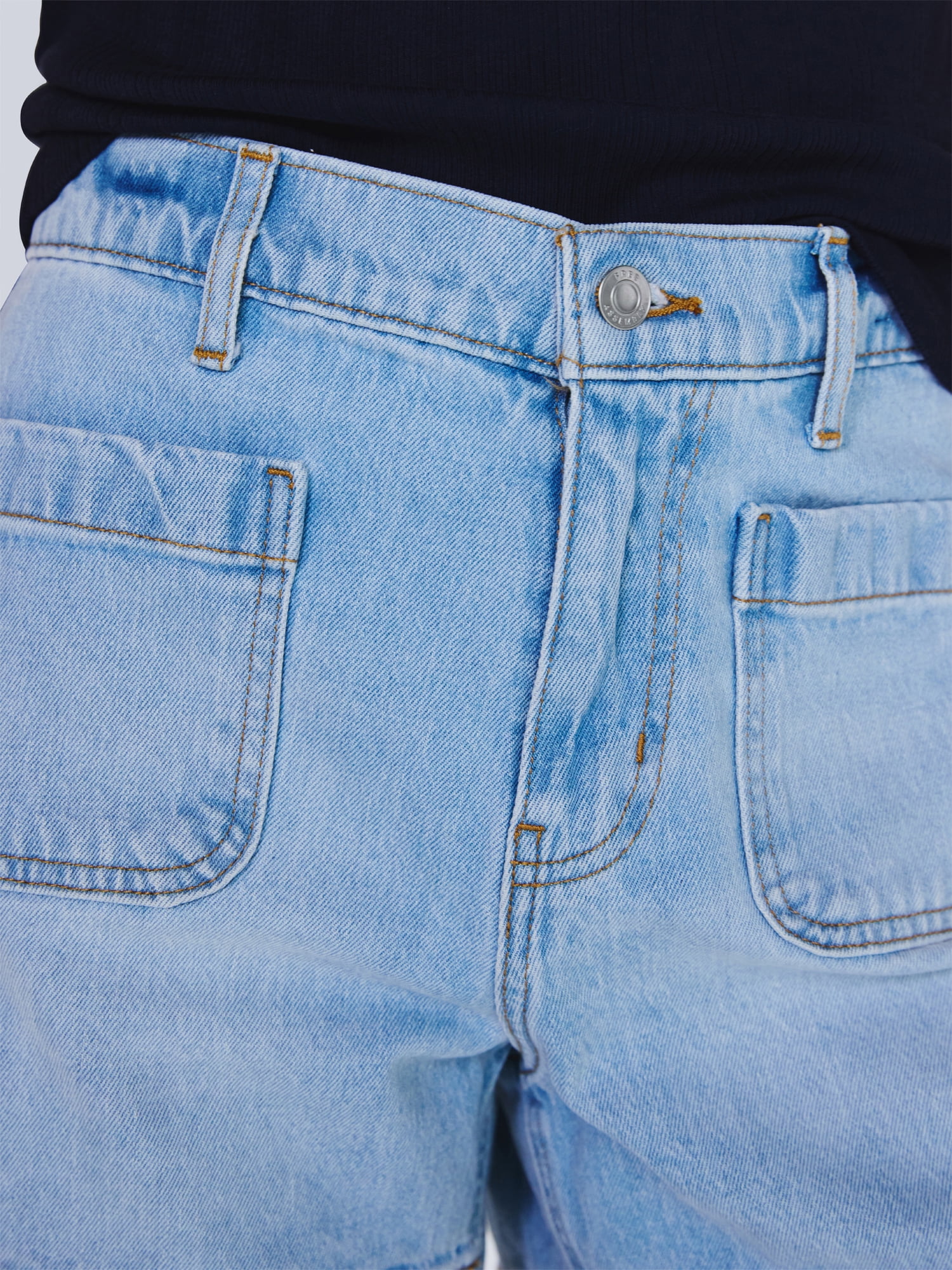 Free Assembly Women's and Women's Plus Patch Pocket Denim Shorts, 4" Inseam, Sizes 0-28W