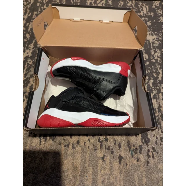 Ni - ke Ni - ke Air Jordan 11 CMFT Low Boys Size 11C CZ0905-005 Black Basketball Shoes *Box