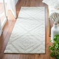 thumbnail image 2 of SAFAVIEH Micro-Loop Oraline Diamond Runner Rug, Beige/Brown, 2'3" x 7', 2 of 10
