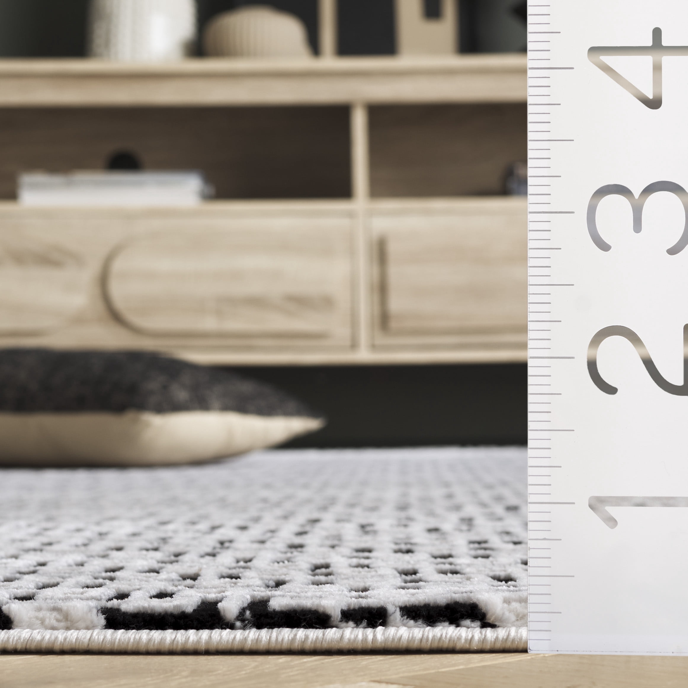 SAFAVIEH Slate Constance Geometric Area Rug, Ivory/Black, 9' x 12'
