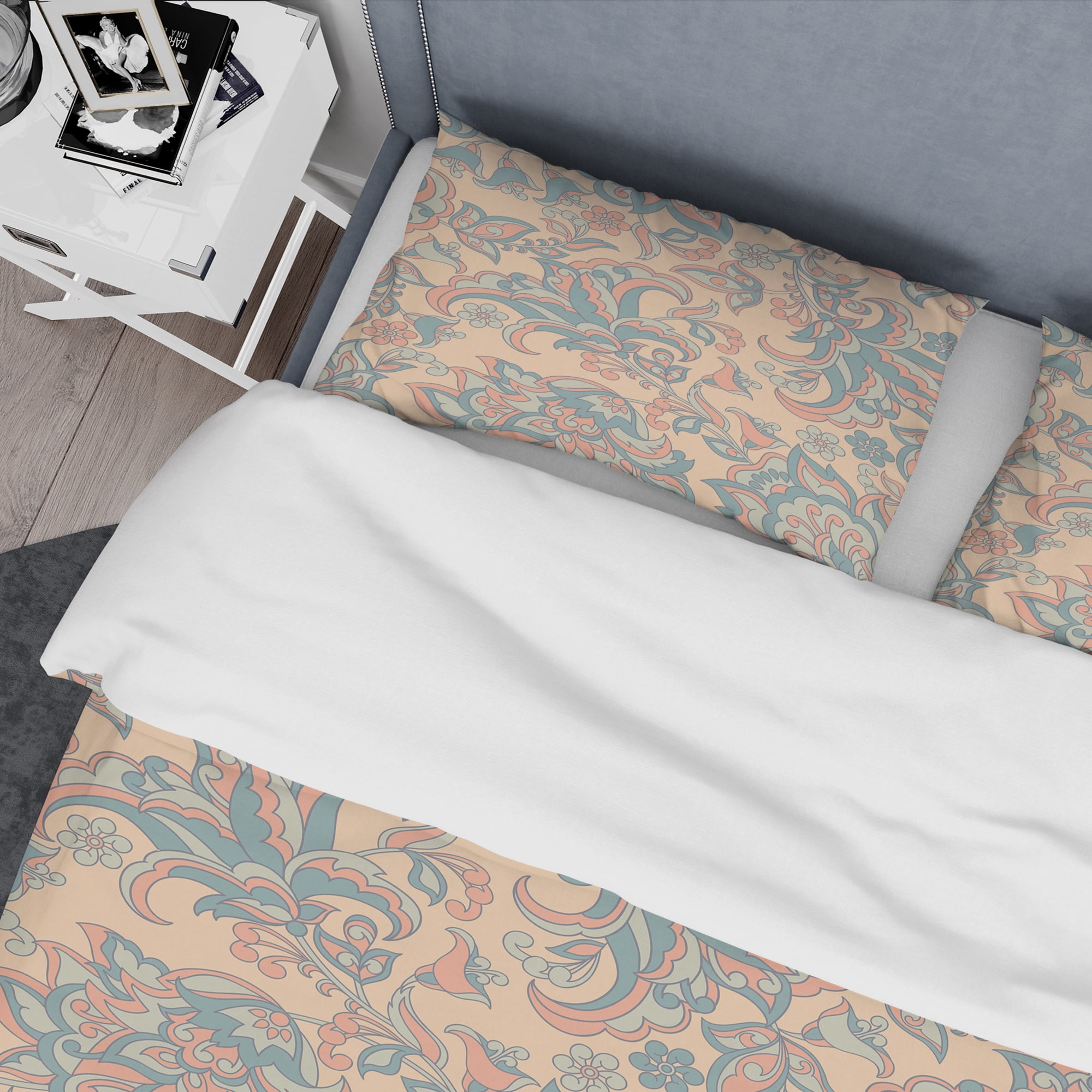 Designart 'Retro Indian Floral Batik II' Mid-Century Modern Duvet Cover Set