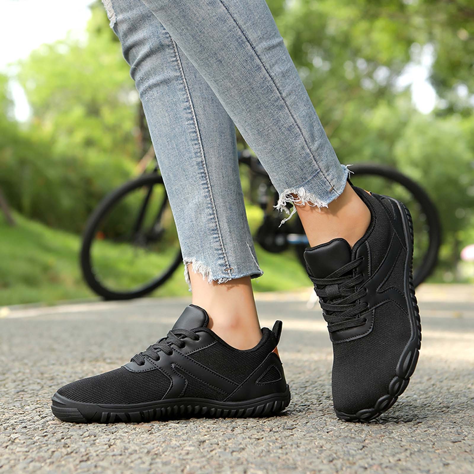 Women's Barefoot Shoes Slip-On Sneakers Wide Toe Box Minimalist Shoes for Walking Hiking Trail Running
