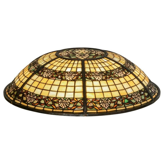 Shell and Ribbon Shade