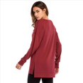 thumbnail image 4 of Sudadera de Mujer de Color Liso con Cuello Redondo, Larga y Abertura Frontal Corta y Trasera Larga Vino Tinto XL, 4 of 8
