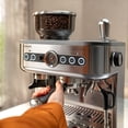 thumbnail image 4 of Philips - BaristaBrew Machine à Expresso Semi-Automatique, Tasseur Calibré, Double Bac à Haricots, 4 of 7