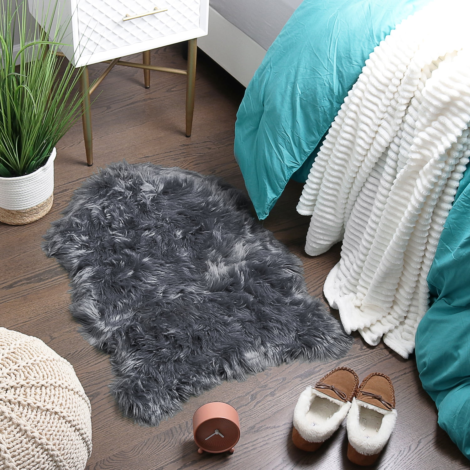 Large 100% Genuine Sheepskin Rug Super Soft Real Fleece Fur Carpet Bedroom Mats 
