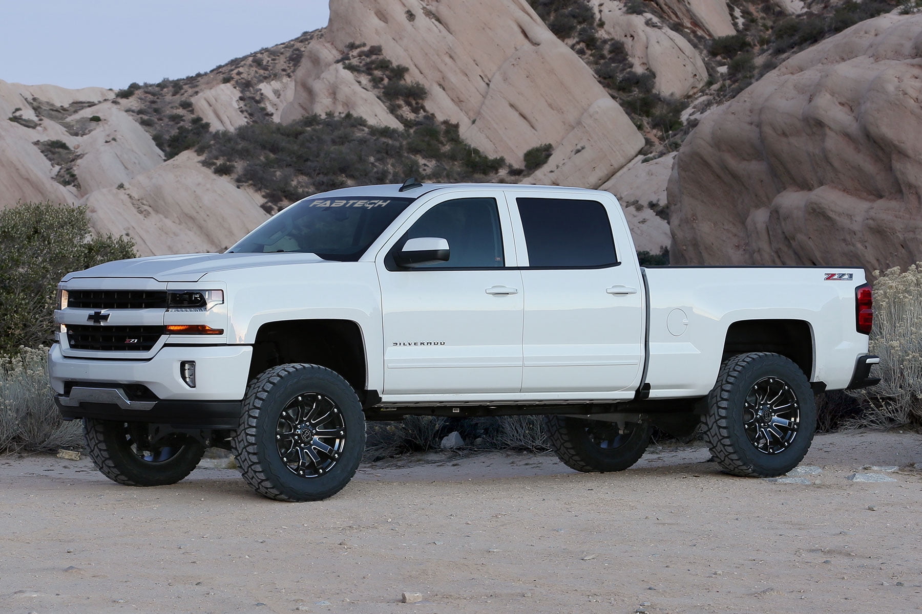 Fabtech K1084M 6 ft. Suspension Lift Kit for 2014-2018 Chevy & GMC C1500-K1500