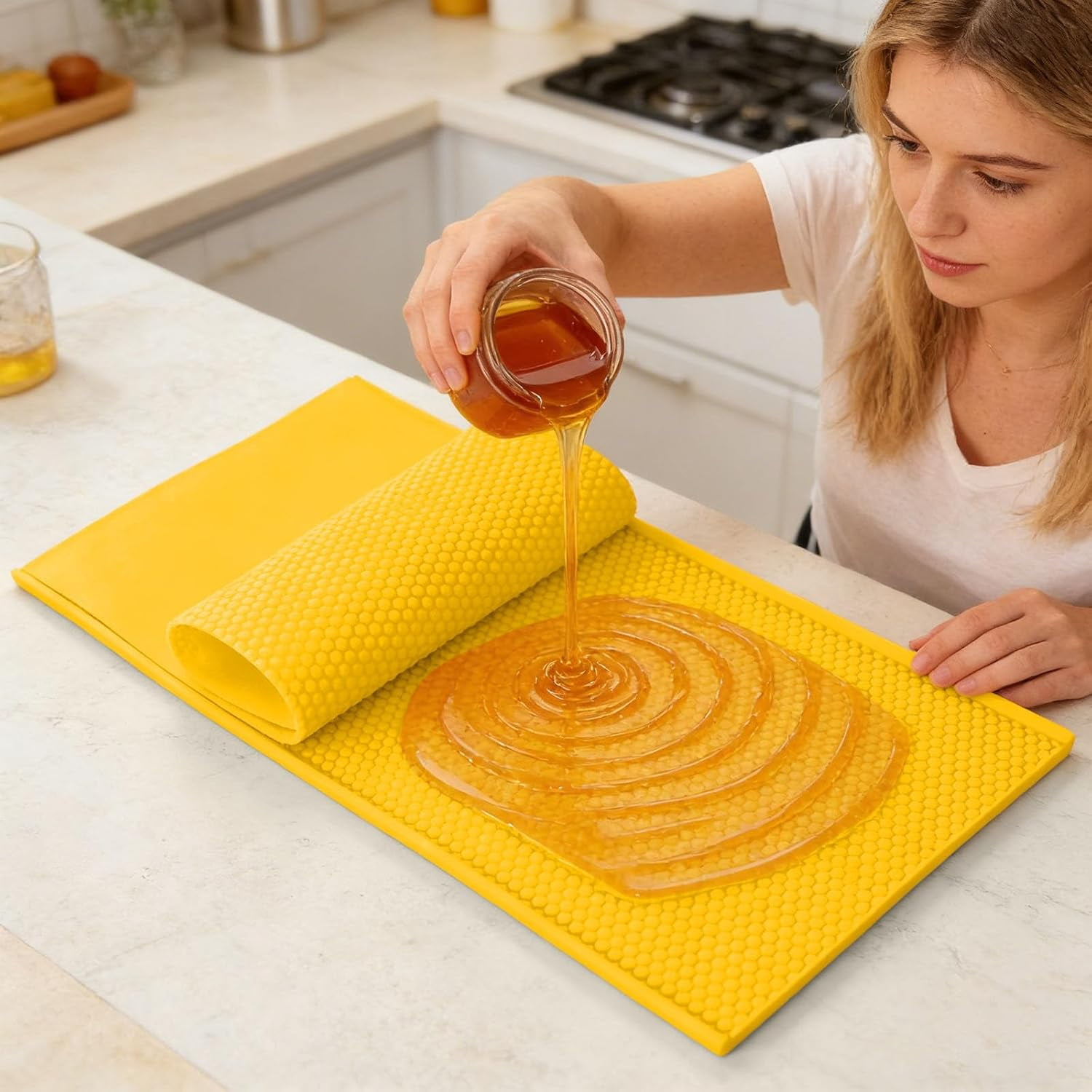 Silicone Beeswax Foundation Press - 5.4mm 2 Sheets Non - Stick Reusable Mold with Honey Scraper for Beekeeping & Candle Making Supplies (1pc*Yellow,kkl)