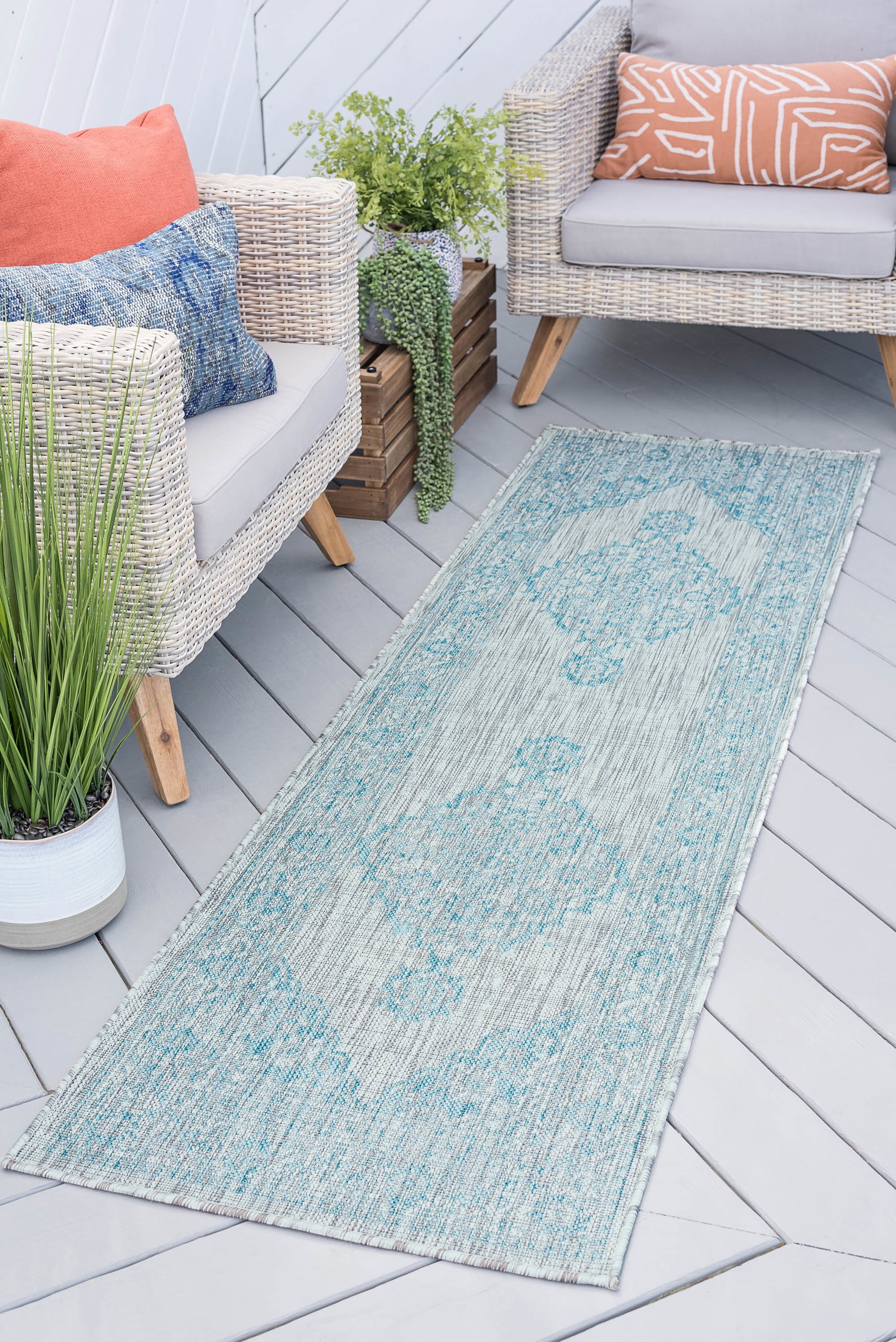 Traditional 3x8 Area Rug (2'3'' x 7'3'') Medallion Cream, Blue Indoor