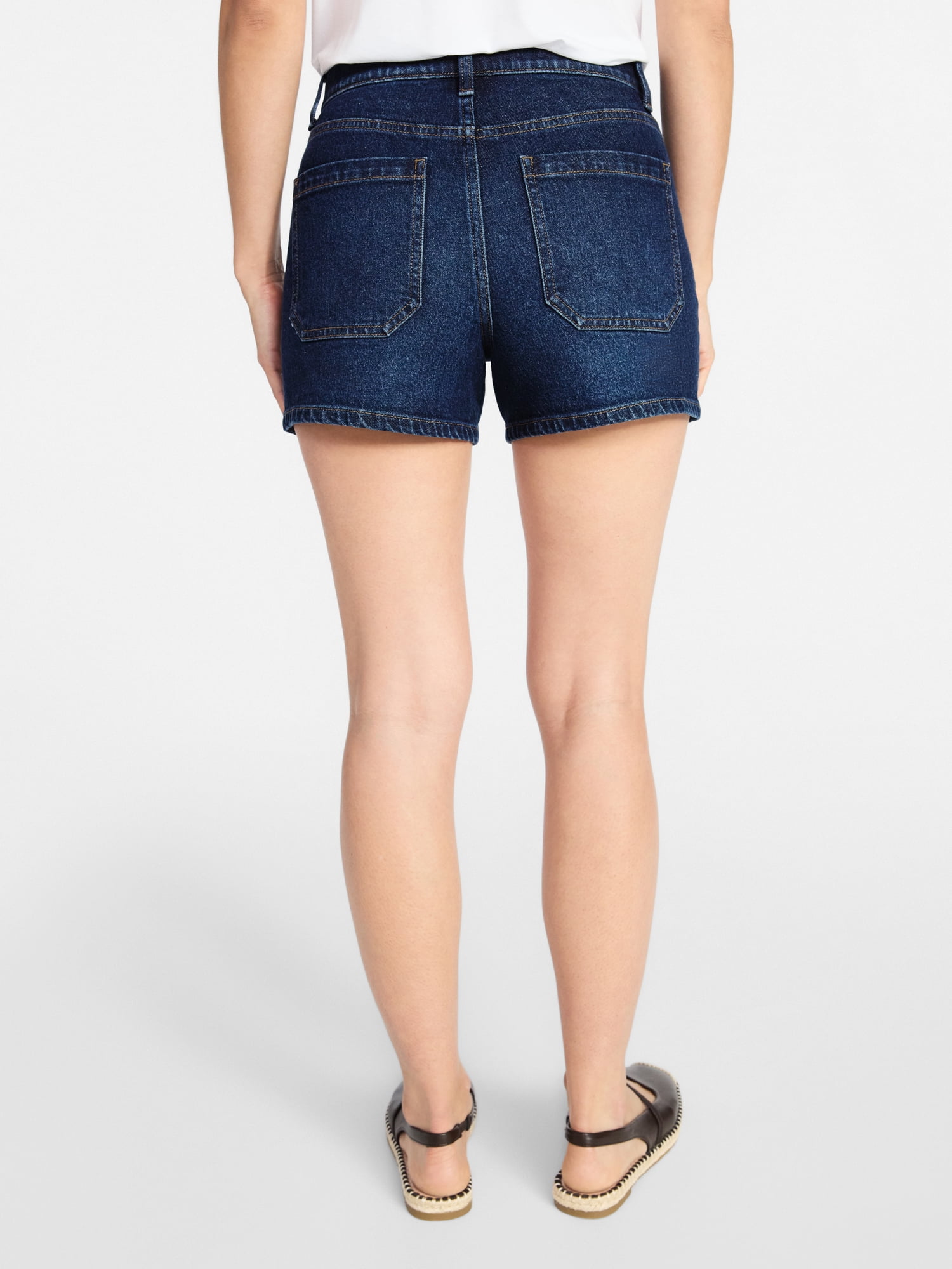 Time and Tru Women's High Rise Patch Pocket Denim Shorts, 4" Inseam, Sizes 0-20