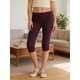 thumbnail image 5 of Pantalones capri de mujer de tiro bajo con cintura plegable, color liso, corte ajustado y estilo cropped., 5 of 9