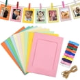 thumbnail image 1 of Marcos de fotos de papel de 30 piezas, marcos de fotos de cartón coloridos, marcos de fotos de papel Kraft para fotos de 5' con mini clips de madera y cordeles para el hogar Rojo Verde Cocina, Decoración y Otros, 1 of 5