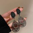 thumbnail image 5 of Pendientes vintage con patrón de gota de agua calado con agujas plateadas ER Brillar Electrónica, 5 of 5