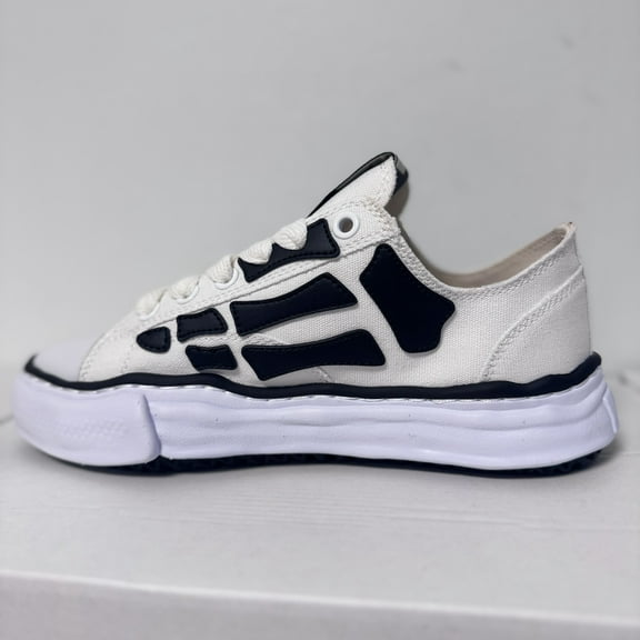 Maison MIHARA YASUHIRO White PETERSON OG Sole Canvas Low-top Sneaker Low Top