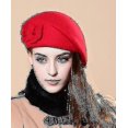 thumbnail image 3 of Gorro de azafata suave de lana estilo trilby francés con floresnegro, 3 of 5