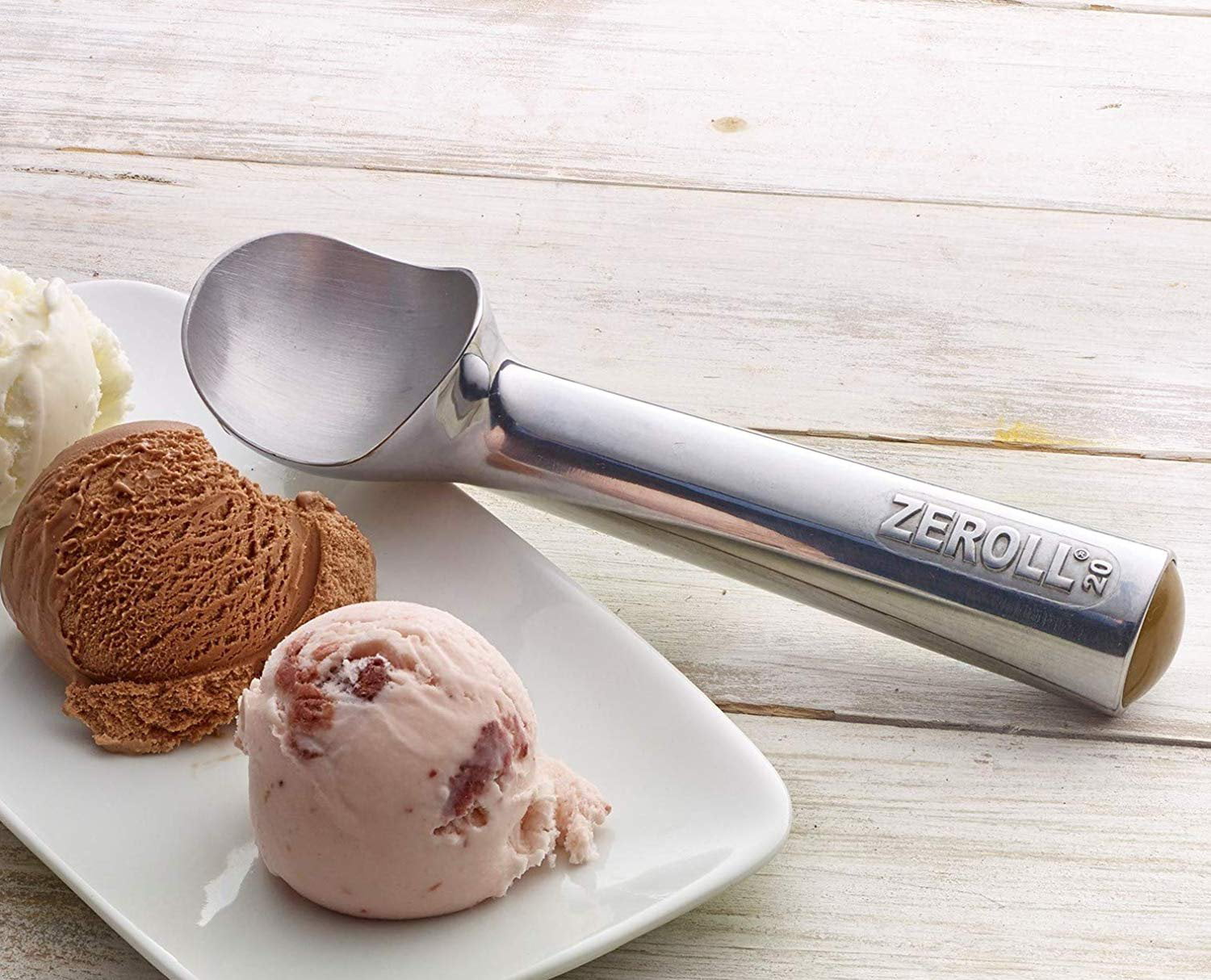2 oz. Ice Cream Scoop with Logo