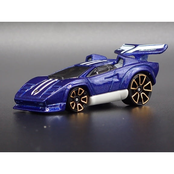 Open Box 1974-1990 LAMBORGHINI COUNTACH SUPER CAR 1:64 SCALE DIARAMA DIECAST MODEL CAR