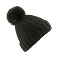 thumbnail image 1 of Beechfield - Gorro de punto con pompón de pelo sintético modelo Verbier unisex para adulto (Oliva), 1 of 2