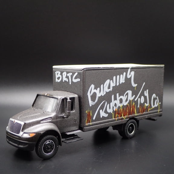 Open Box INTERNATIONAL DURASTAR BOX VAN TRUCK BURNING RUBBER 1/64 SCALE DIECAST MODEL CAR