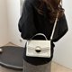 thumbnail image 5 of Bolso de hombro para mujer de alta gama, sencillo, moderno, pequeño, cuadrado, versátil, cruzado, para mujeres que viajan diariamente, moda Y2k, 5 of 5