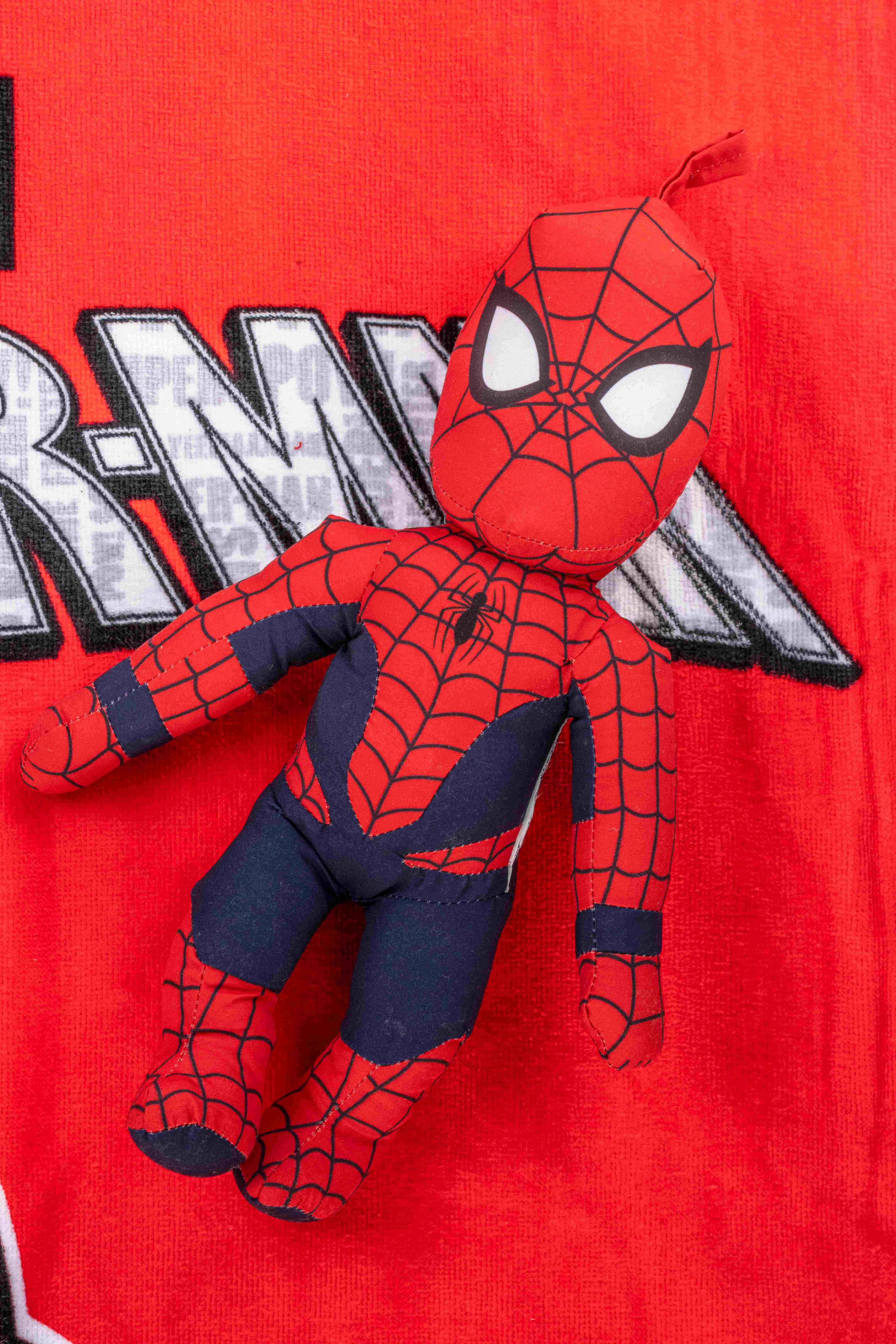 Spider-Man Kids 12" Polyester Beach Buddy and 28" x 58" Cotton Beach Towel Set, Red, Marvel