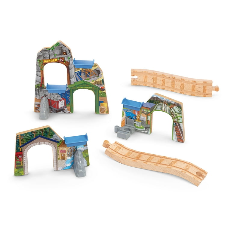 Thomas train mountain tunnel deals set