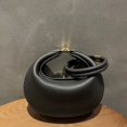 thumbnail image 2 of Bolso de hombro con media luna para mujer, bolsa de mano de cuero genuino de lujo, informal, combina con todo, estilo francés, 2 of 5