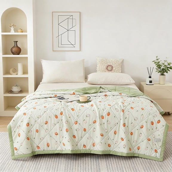 JOGZMZ Summer Quilt Washed Cotton, Breathable Lightweight Thin Comforter with Strawberry Pattern, Machine Washable Bedding for Bedroom, 59x79 Inch