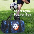 thumbnail image 4 of Bolsa de lona para niños y niñas, viajes nocturnos, deporte, gimnasio, fin de semana, bolsa de hombro con compartimento para zapatos y bolsillo húmedo (fútbol negro y azul), 4 of 9
