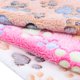 thumbnail image 5 of Lindas alfombrillas para cama de perro, forro polar de Coral suave con estampado de pata de pie, manta cálida para mascotas, alfombrilla para camas para dormir para perros pequeños y medianos y gatos Tmvgtek Oficina Multiescena Multifunción, 5 of 6