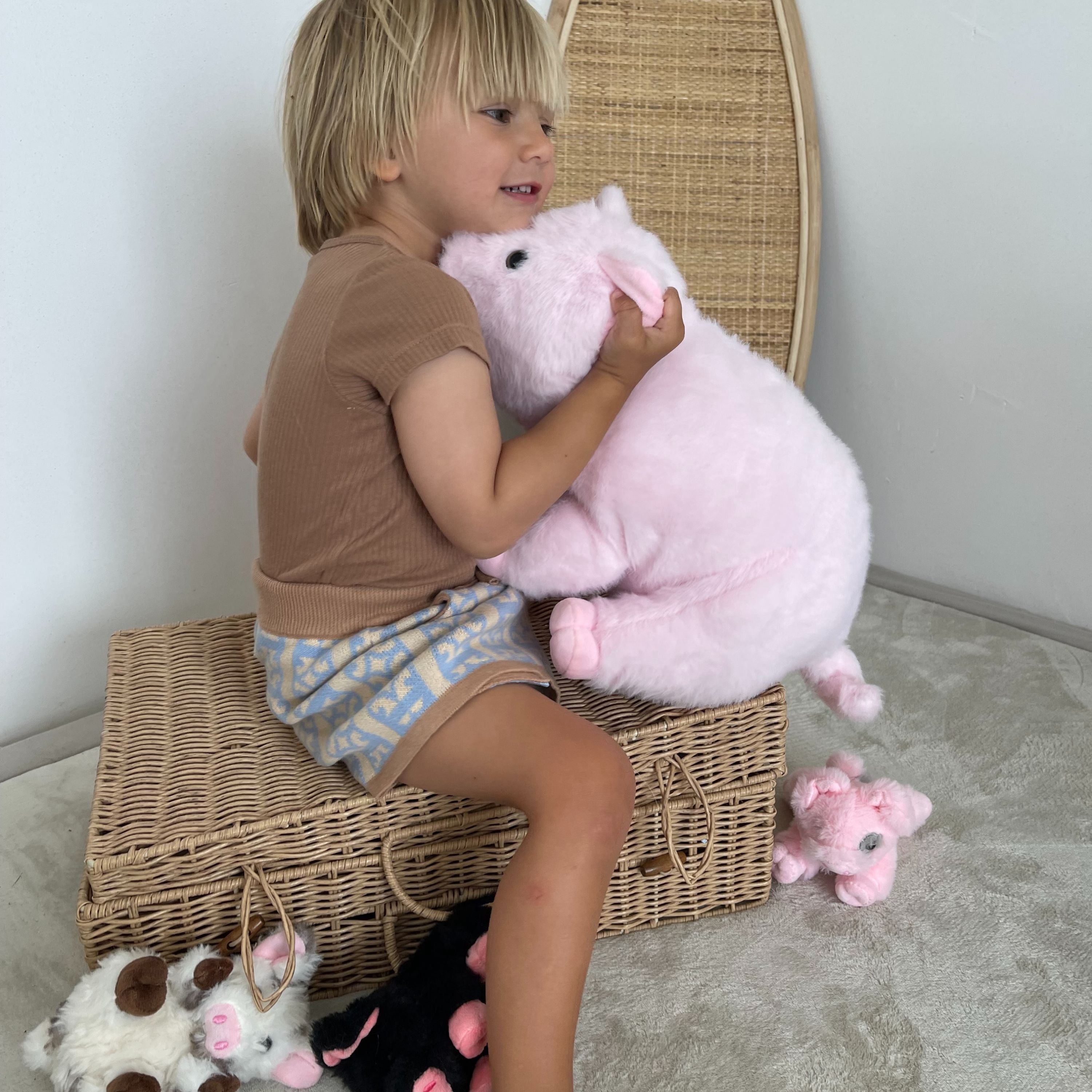 Tezituor 5Pcs Pig Stuffed Animal 15.7'' Giant Pig Plush with 4 Baby Pigs Plush Toy