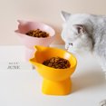 thumbnail image 3 of Cuenco para gatos, cuenco elevado para comida y agua, cuenco para gatos con inclinación de 15° que reduce la presión del cuello, fácil de limpiar, para gatos y perros pequeños, amarillo kaili Sencillez, 3 of 5