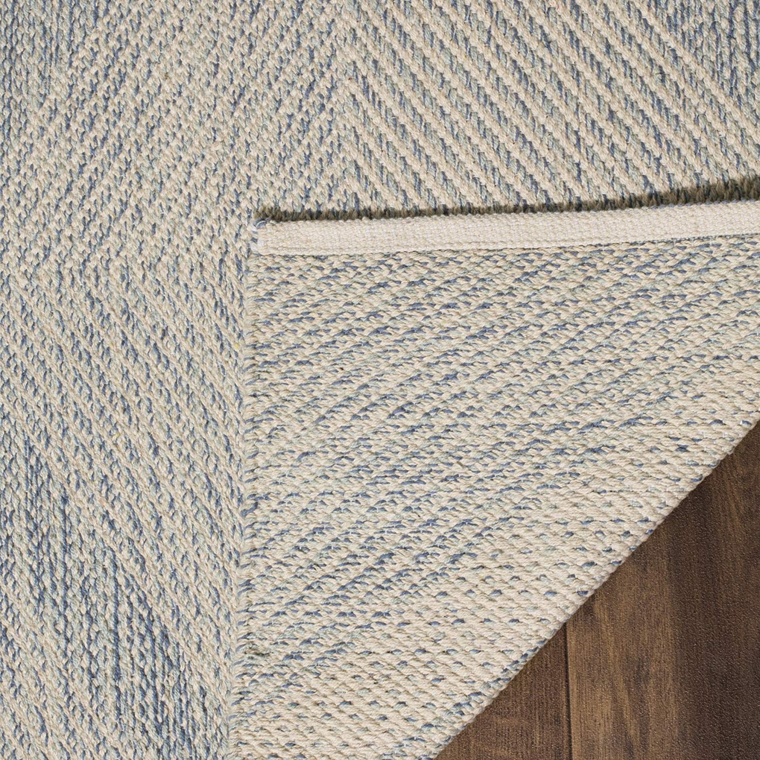 SAFAVIEH Montauk Bailey Geometric Diamond Cotton Area Rug, Light Blue, 4' x 6'