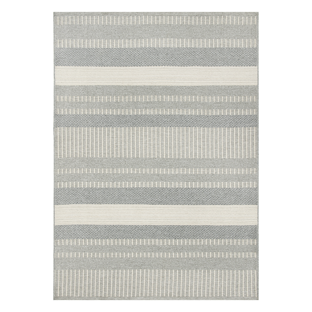 Better Homes & Gardens Reversible Plaid Outdoor Rug, 7 ft x 10 ft, Polypropylene, Light Grey