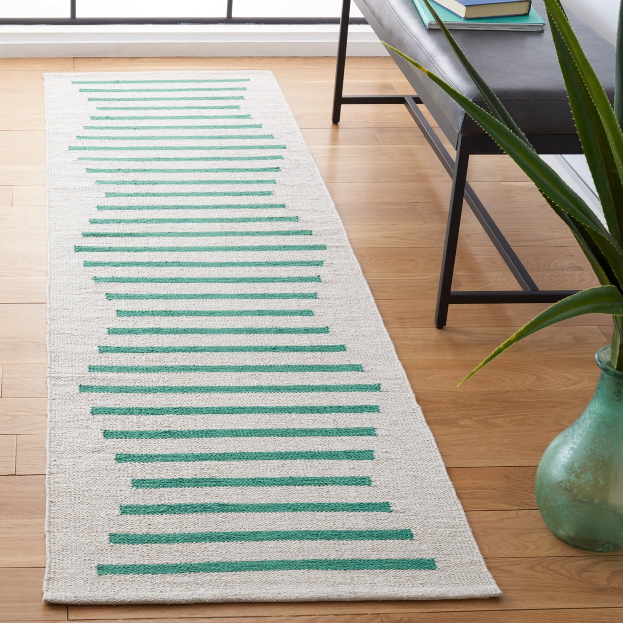 SAFAVIEH Montauk Amadine Striped Cotton Area Rug, Ivory/Dark Green, 4' x 6'