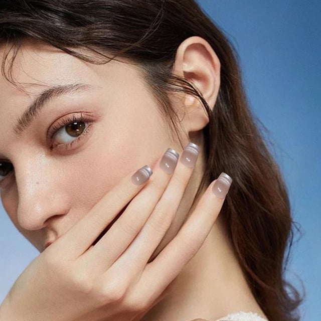 Uñas postizas cortas y medianas con 24 tabletas de uñas postizas con estampado. Destaca entre la multitud. Set de uñas adhesivas para mujer. Pegamento para uñas postizas de 1 ml.