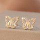thumbnail image 1 of Pendientes sencillos con inicial A y un dulce encanto, pendientes de mariposa con circonitas con incrustaciones de cobre y pendientes explosivos, 1 of 6