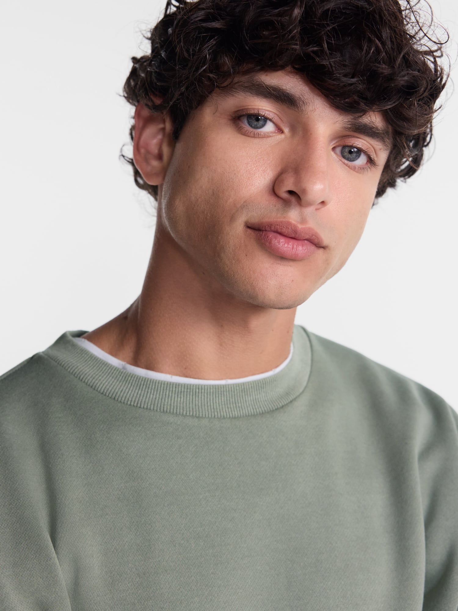 No Boundaries Crewneck Fleece Sweatshirt with Long Sleeves, Men's XS-4XLT