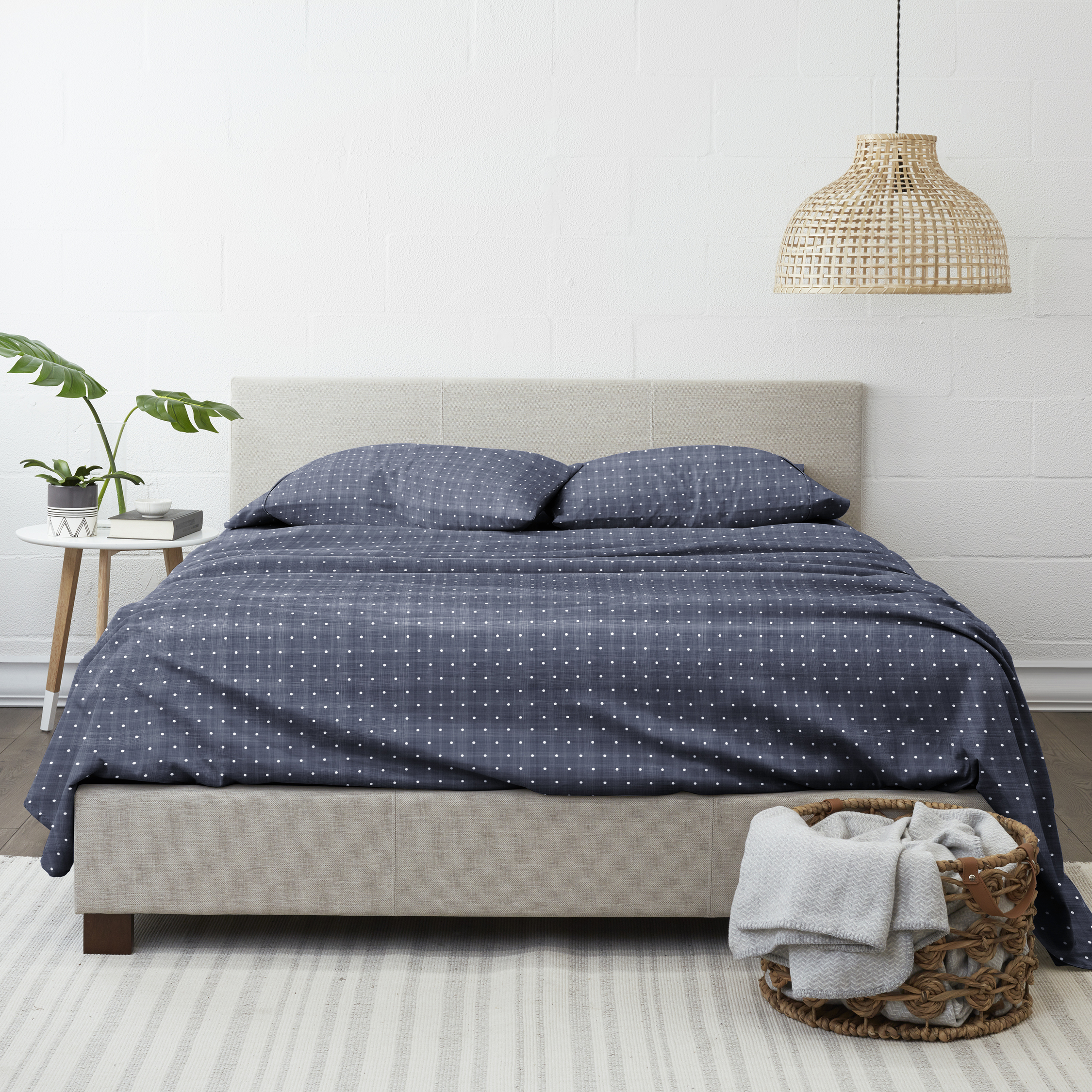 Noble Linens 4 Piece Pattern Microfiber Bed Sheets Set, Navy Polka Dot, California King