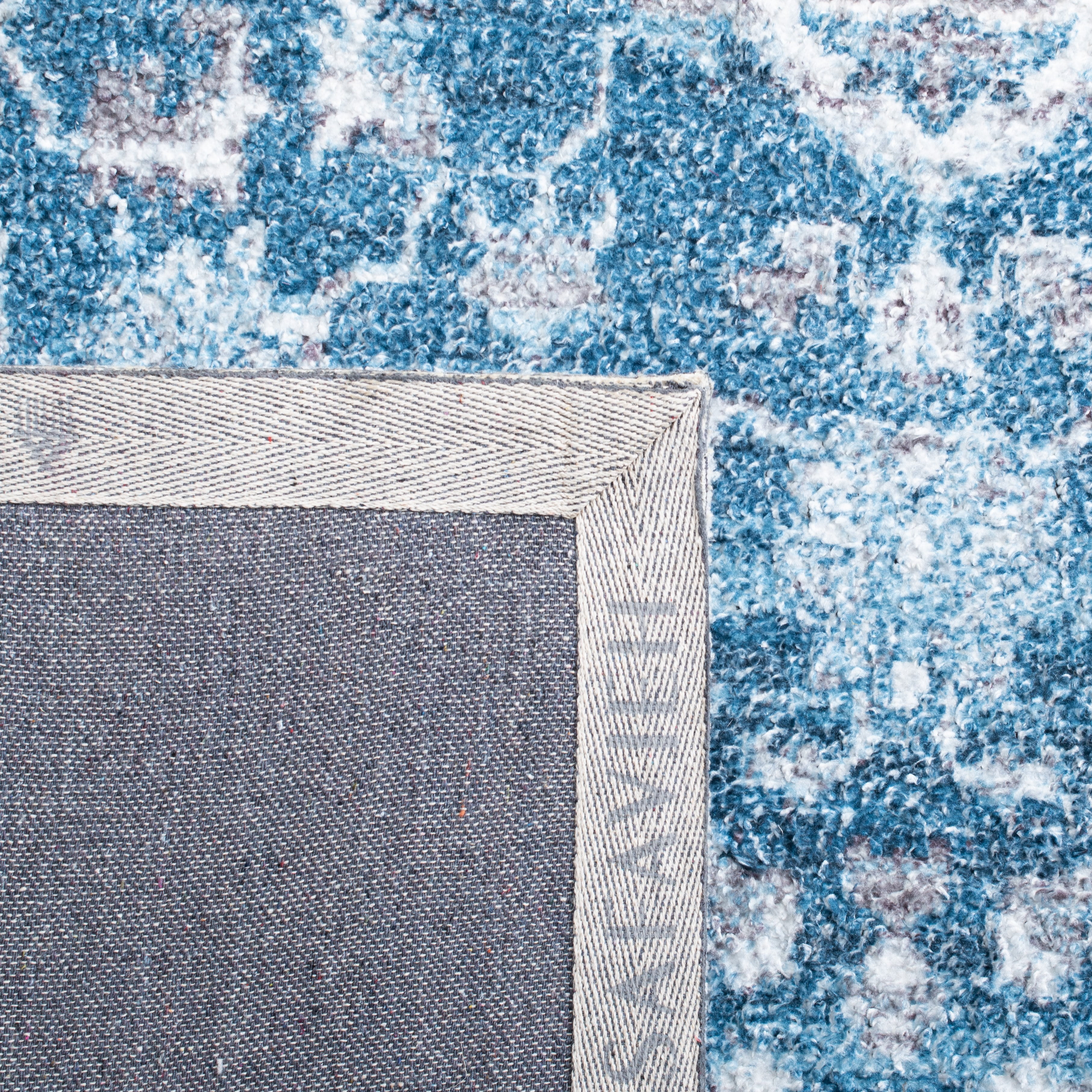 SAFAVIEH Classic Vintage Ramona Medallion Area Rug, Blue/Grey, 6' x 6' Square