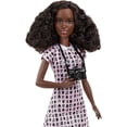 thumbnail image 2 of Muñeca fotógrafa de mascotas Barbie, 2 of 4