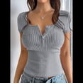thumbnail image 4 of Camisetas de Verano de Corta con Cuello en U para Mujer, Blusa Informal de Punto Henley con Botones Acanalados. Gris S, 4 of 10