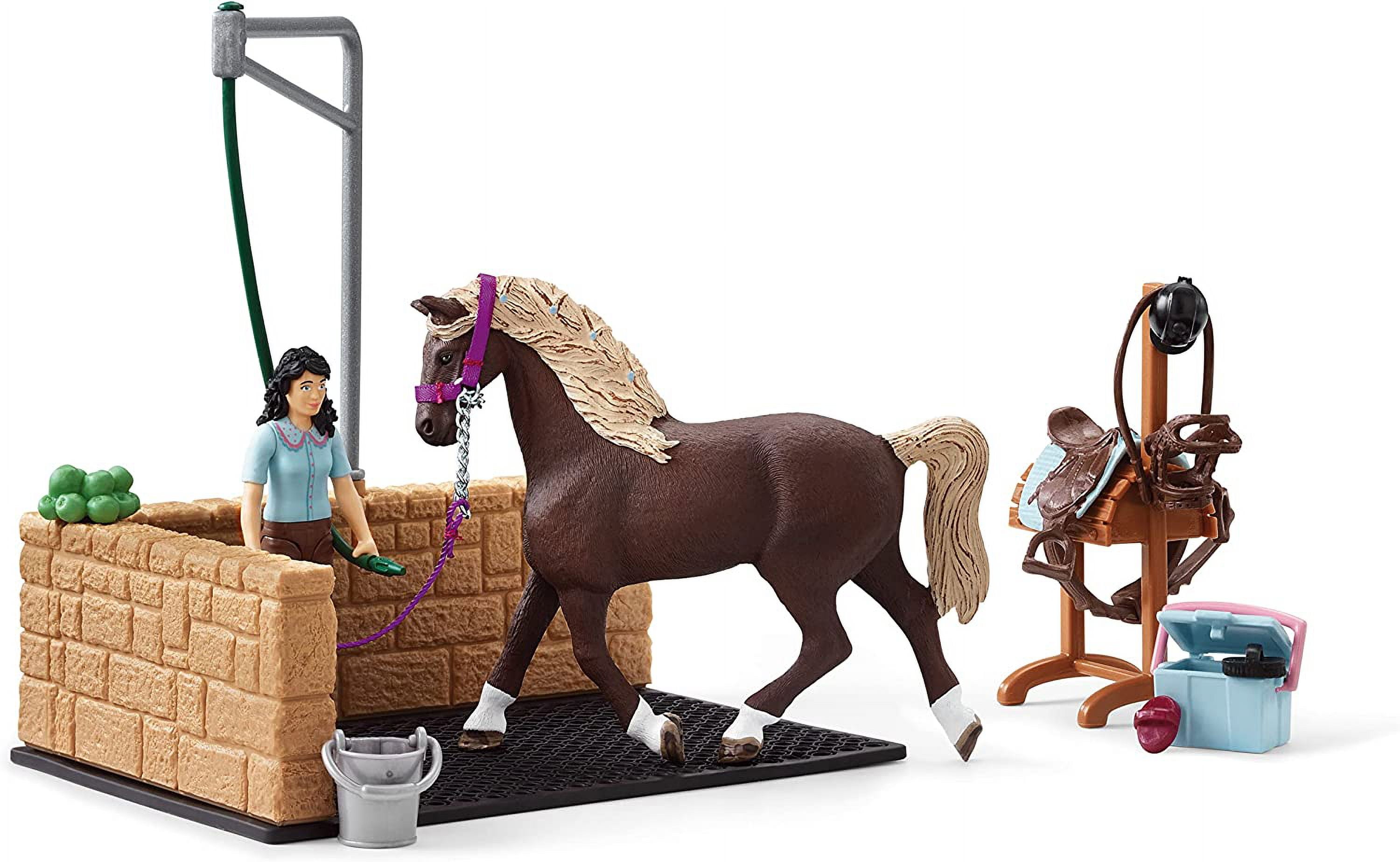 Schleich - Horse Club: Equestrian Washing Area Playset with Rider Emily, Luna & Accessories, 19 Pcs