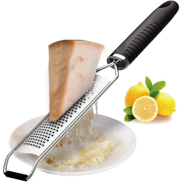 Rallador manual de queso y cítricos de 38,5 x 3,7 cm Rallador Zester clásico de acero inoxidable afilado, ideal para parmesano, queso duro, jengibre, chocolate, nuez moscada y trufa