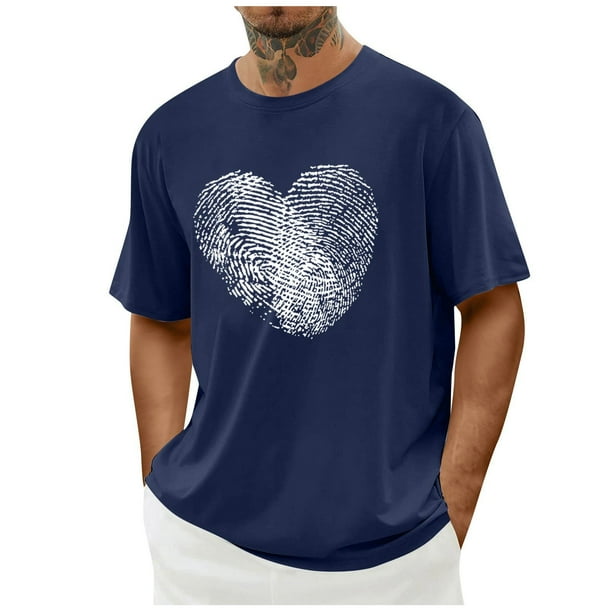 Tops para hombre, blusas y camisas de cuello redondo y manga corta para hombre. Camiseta/camisa informal de cuello redondo y manga corta con estampado de corazones para hombre. Tops de poliéster para