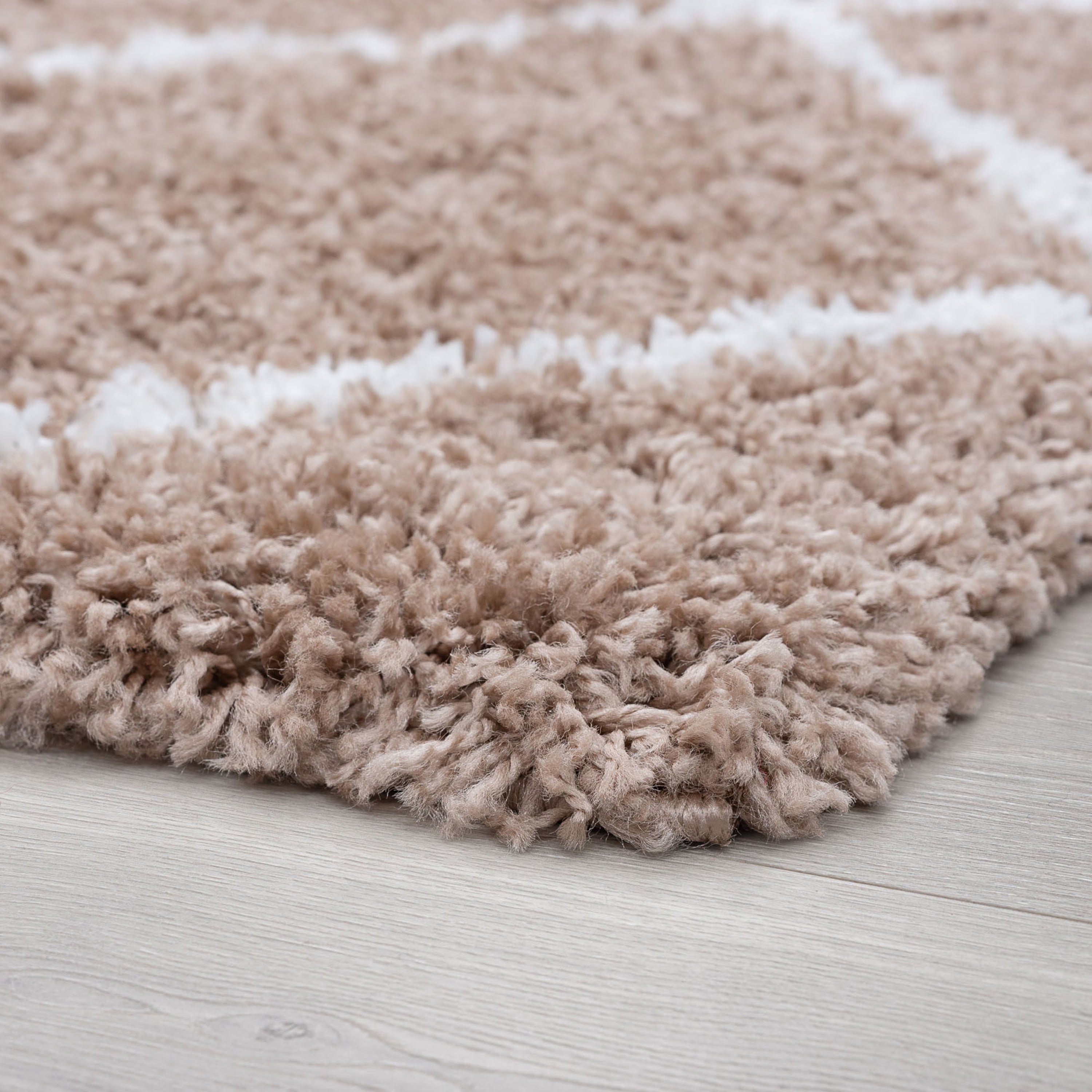 Contemporary 4x6 Area Rug Shag Thick (4' x 5'3'') Diamond Tan, White Indoor Rectangle Easy to Clean