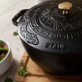 thumbnail image 2 of STAUB la Cocotte Four à Frire Essentiel Rond en Fonte 4,8 L avec Couvercle Serpent, Noir, 2 of 10