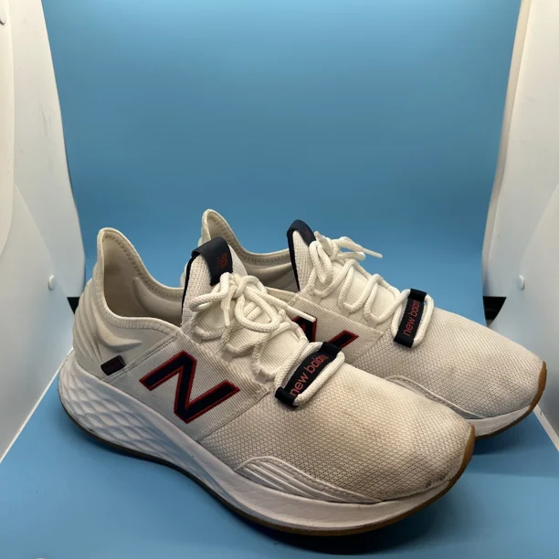 New Balance Mens ROAV White Running Shoes, Size: 11 D #JP53-9