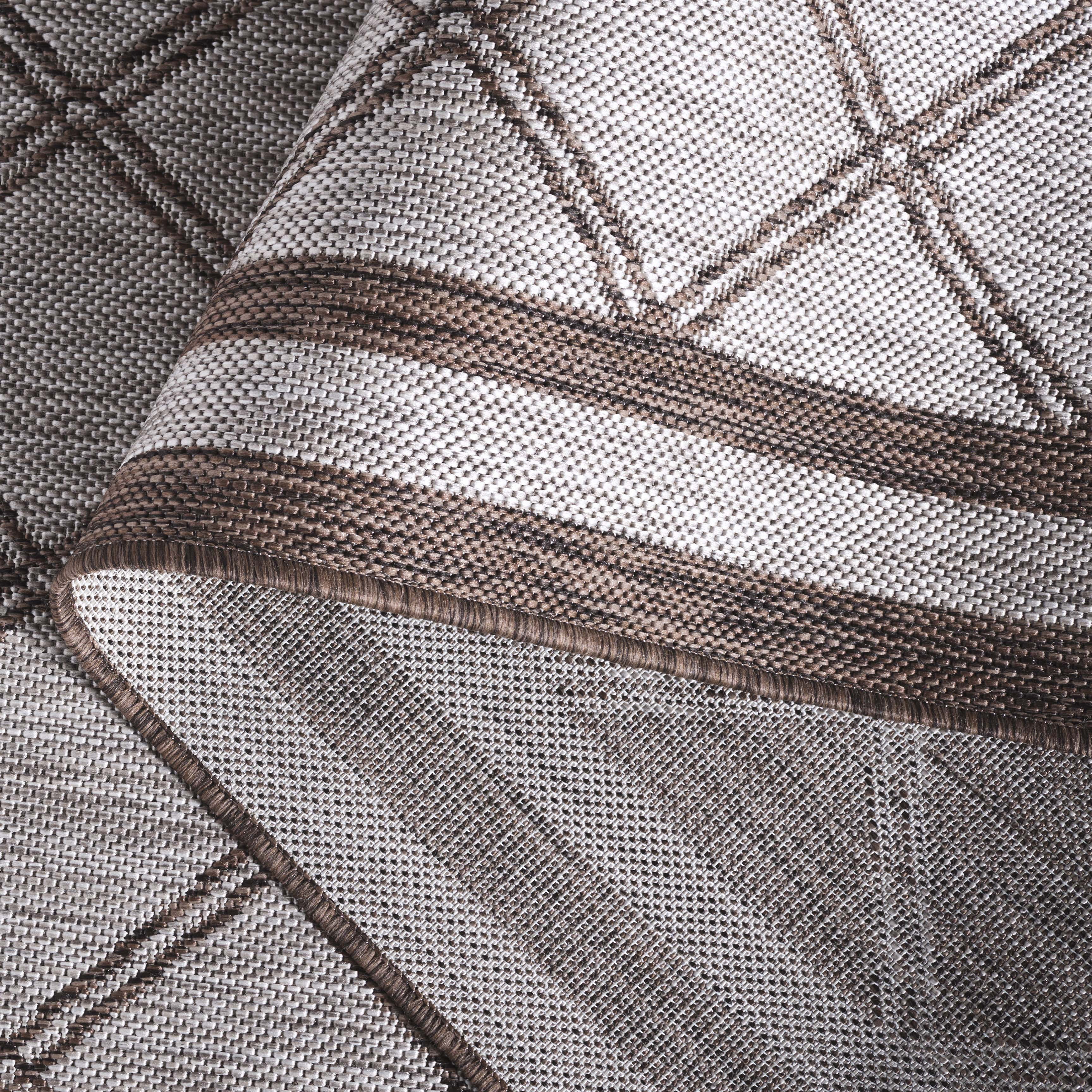 SAFAVIEH Courtyard Sheeva Diamond Indoor/Outdoor Area Rug, Beige/Brown, 5'1" x 7'6"