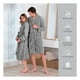 thumbnail image 5 of Bata de Baño Suave, Absorbente y de Secado Rápido, Unisex Real Textil (Gris, Unitalla), 5 of 6